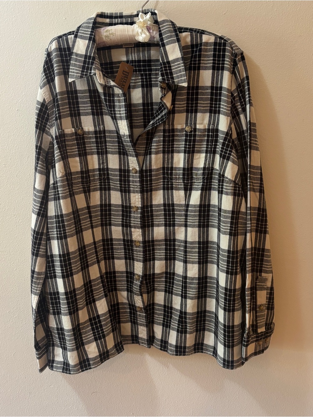 Duluth Trading Co Black and White Plaid Button-Down Shirt